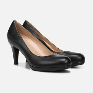 Naturalizer Michelle Pump – Black Leather